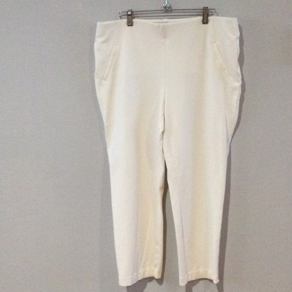 Fabulously Slimming by Chico's White Ankle Faux Pocket Pant Size 2.5/L/14